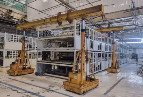 Operação de remoção industrial com guindaste em planta química em RMC – MunckMaq